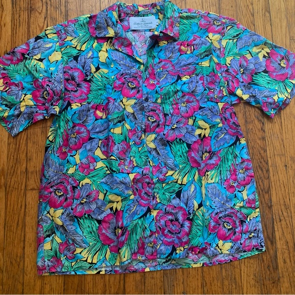 The Perfect Hawaiian Shirt - Picture 3 of 3